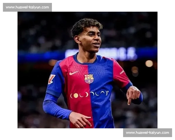 巴萨新星亚马尔恋上 30 岁网红：13 岁年龄差引爆舆论